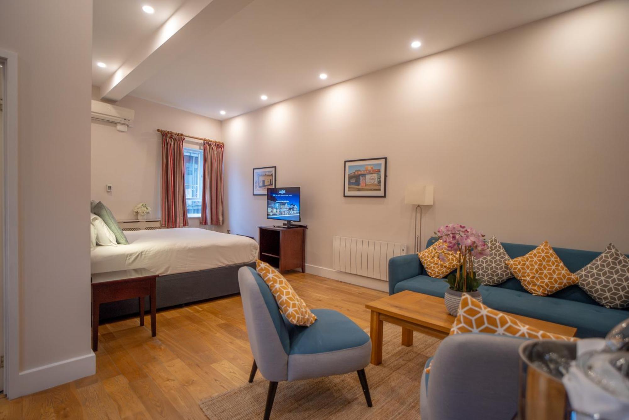 County Hotel Chelmsford Eksteriør billede
